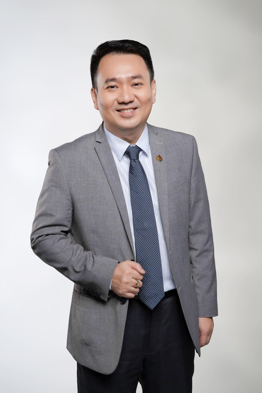 Ông Phan Quốc Công sẽ là Tổng giám đốc PNJ từ 3/4 - 1