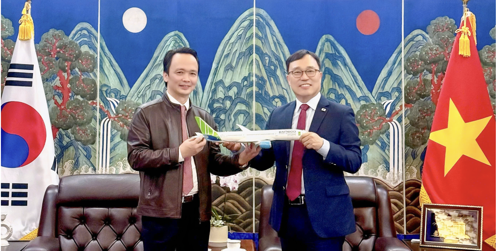 Ông Trịnh Văn Quyết trở lại Facebook sau gần 4 năm, thông báo chú ý về Bamboo Airways - Ảnh 1.