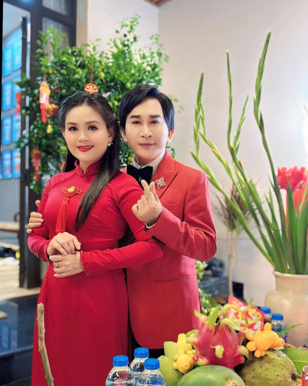 “Ông hoàng cải lương” tuổi ngựa từng có 1000 cây vàng, tuổi 60 sống bên vợ 3 trong biệt thự ở TP.HCM- Ảnh 1.