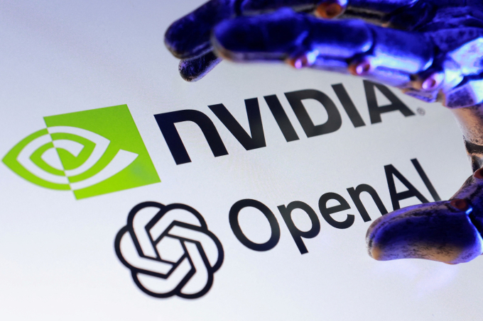 Logo Nvidia và OpenAI trên màn hình máy tính. Ảnh: Reuters