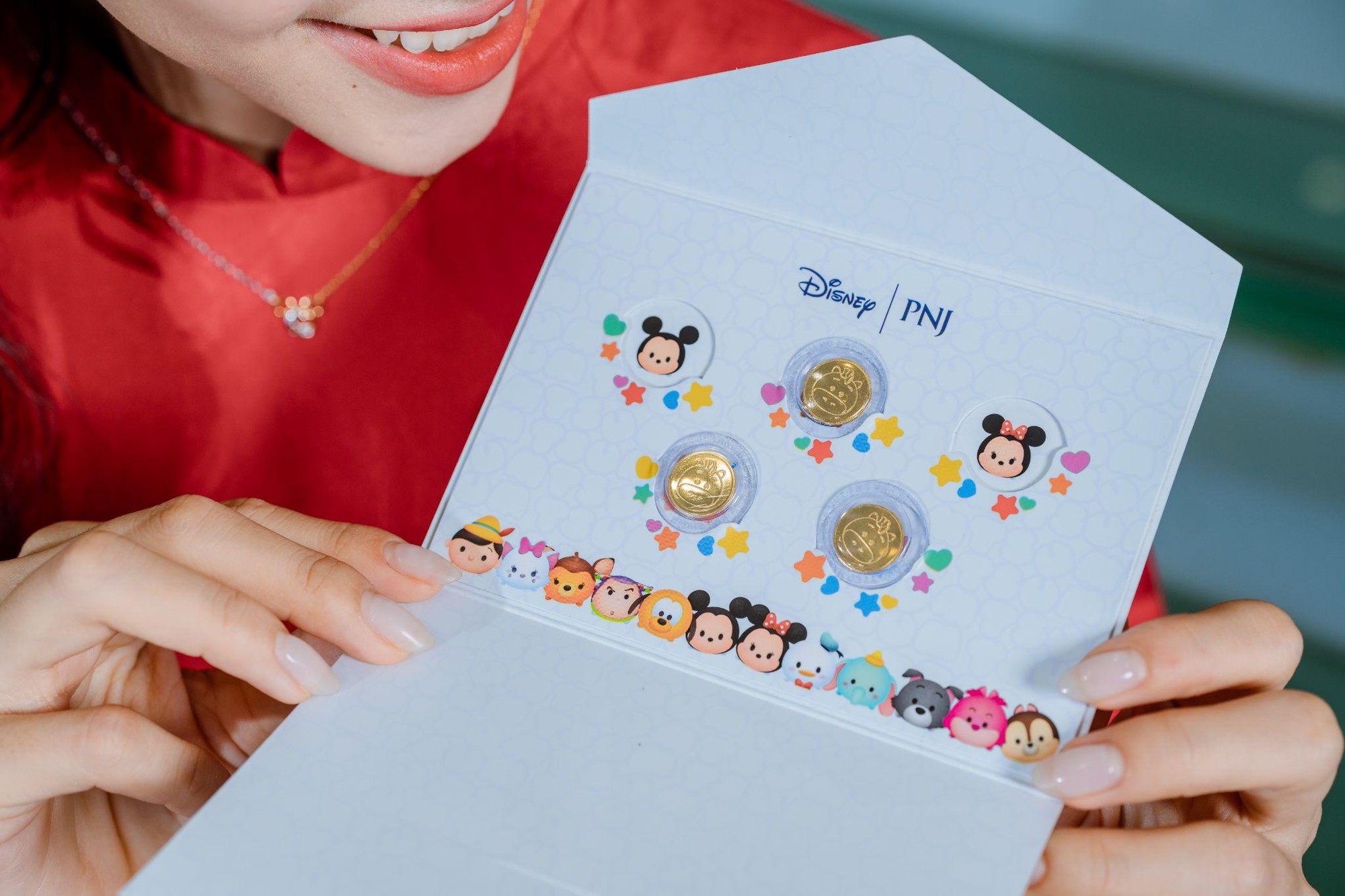 Sưu tầm vàng đầy phong cách: PNJ đưa nhân vật quốc tế vào thiết kế vàng 99,99%- Ảnh 1.