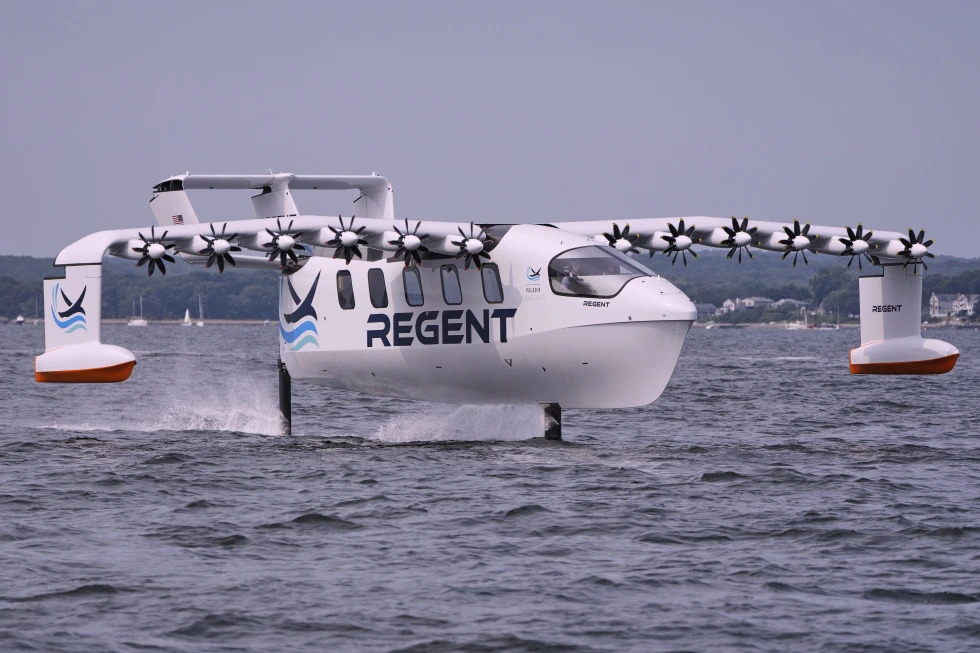 Phà chở khách có cánh lướt trên bờ biển Mỹ, nhắm cả mục đích quân sự 1 Phà chở khách có cánh - Ảnh 5.