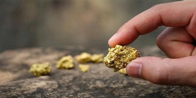 Phát hiện thêm 13.000 kg vàng trị giá 31.000 tỷ đồng bị bỏ ngoài hố- Ảnh 1.