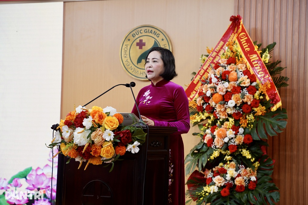 Phó Chủ tịch Quốc hội: Máy bay không người lái giao thuốc là đột phá - 1