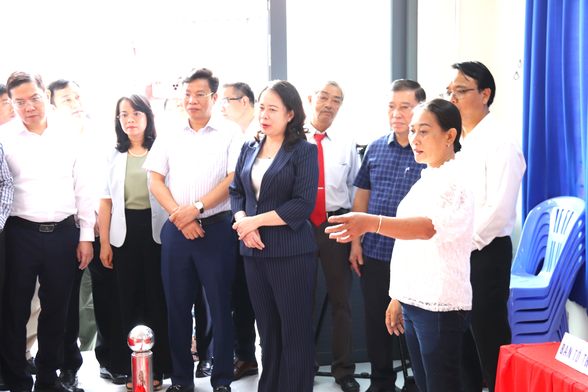 Phó chủ tịch nước Võ Thị Ánh Xuân kiểm tra công tác bầu cử tại Lâm Đồng- Ảnh 1.