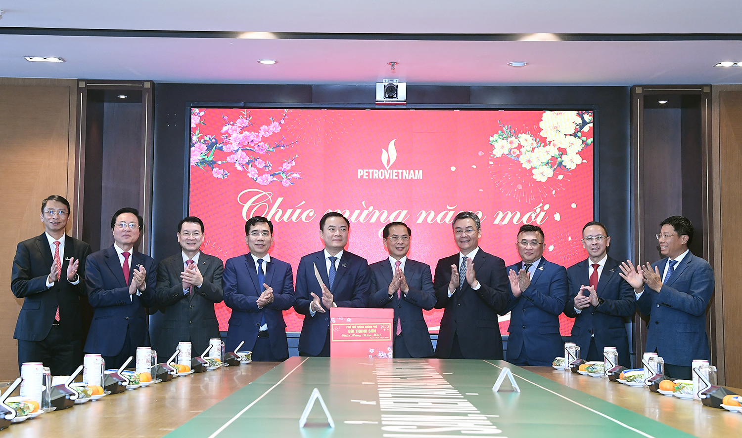 Phó thủ tướng giao nhiệm vụ cho bốn tập đoàn năng lượng, đẩy nhanh loạt dự án trọng điểm 1 Phó thủ tướng giao nhiệm vụ cho bốn tập đoàn năng lượng, đẩy nhanh loạt dự án trọng điểm - Ảnh 1.