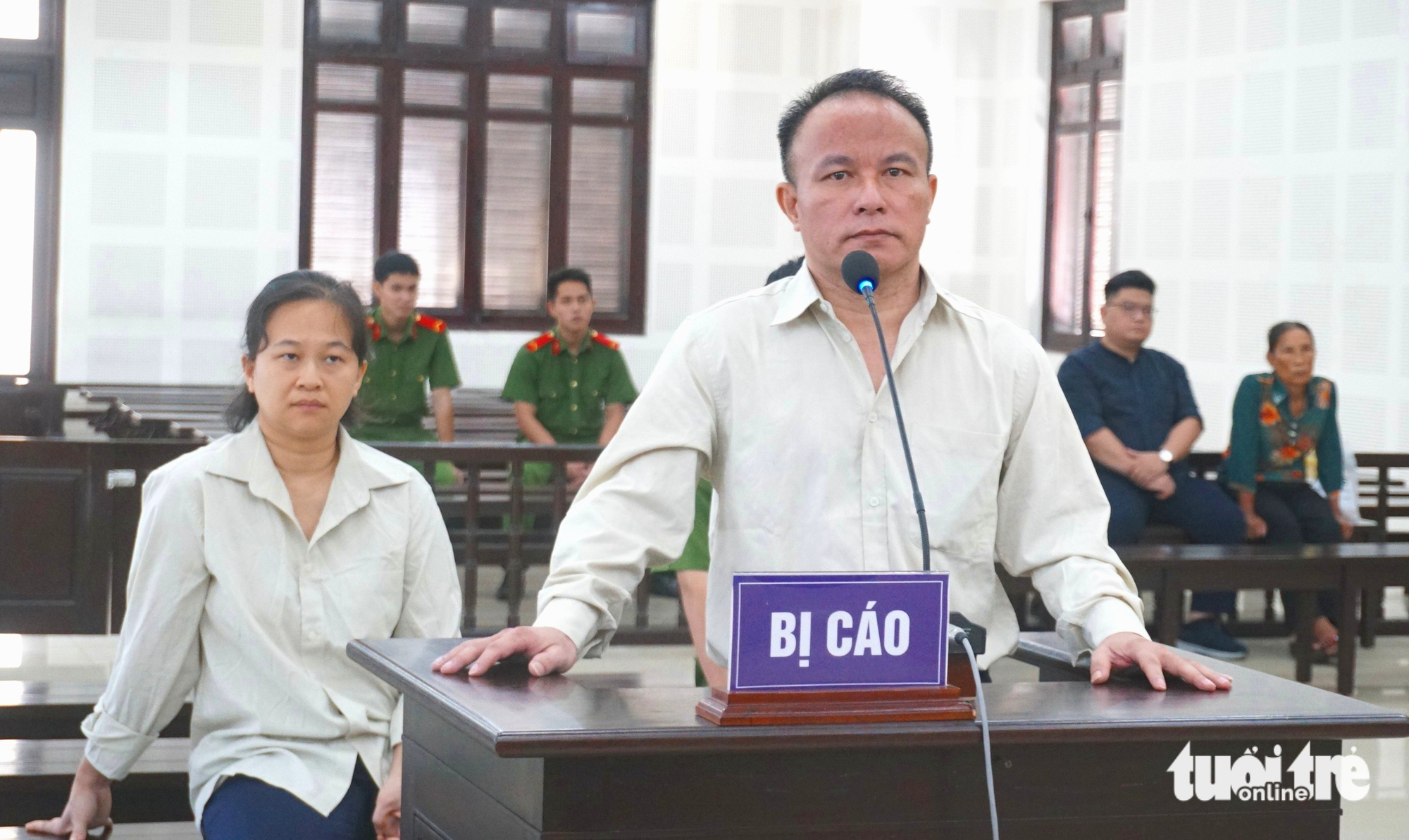 cán bộ - Ảnh 1.