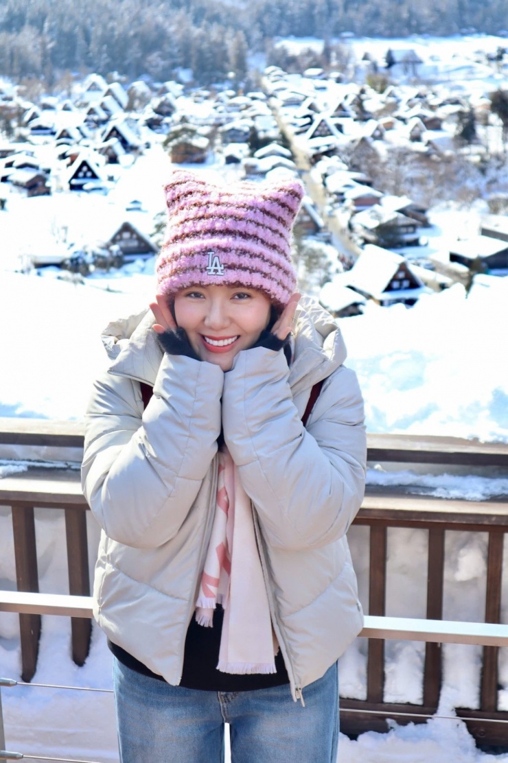 Phương Linh 'nghỉ Tết sớm' ở làng cổ Shirakawa-go - 1