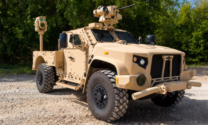 Thiết giáp Mỹ gắn hệ thống vũ khí laser chống drone. Ảnh: Boeing