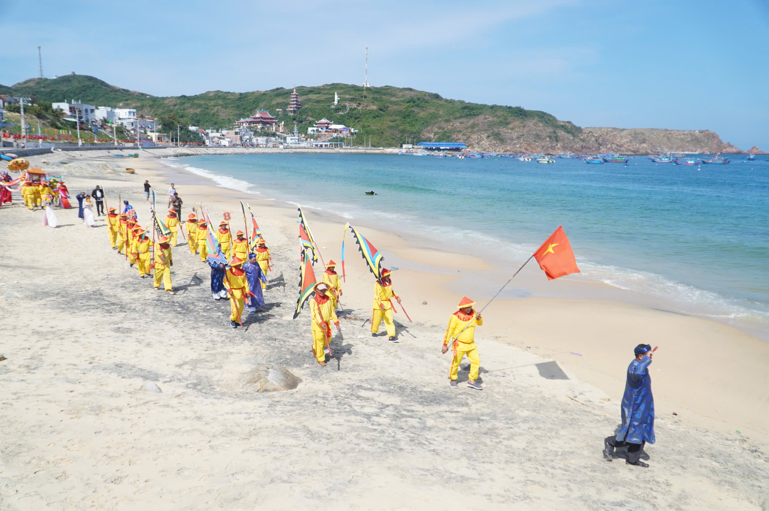 Rộn ràng lễ hội cầu ngư hơn 200 năm tuổi ở Quy Nhơn- Ảnh 1.