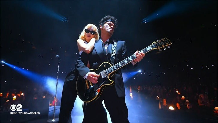 Rosé (BlackPink) bị đổ lỗi cho thất bại của Bruno Mars- Ảnh 1.