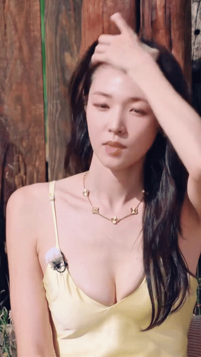 Drama queen hot nhất show hẹn hò: Sắc vóc đỉnh, khoảnh khắc mặc váy bình dân viral cõi mạng- Ảnh 1.