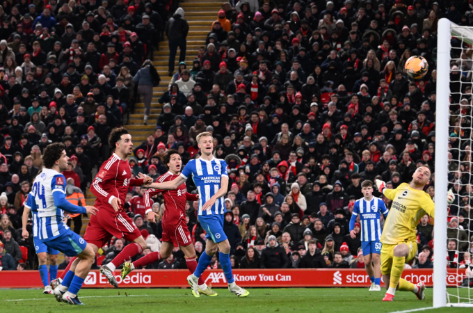 Curtis Jones đệm bóng mở tỷ số trong trận Liverpool thắng Brighton 3-0 ở vòng bốn Cup FA trên sân Anfield, Liverpool, Anh ngày 14/2/2026. Ảnh: Liverpool FC