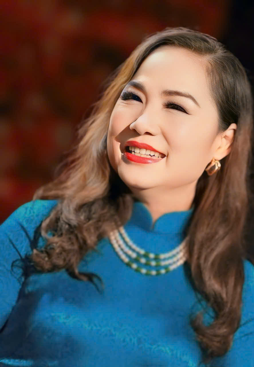 NSND Thúy Mùi: Sân khấu Việt không cần ồn ào, cần những người đủ tin- Ảnh 1.