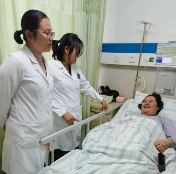 Sản phụ 24 tuổi sinh 5 con sau thụ thai tự nhiên 1 Sản phụ hiện sức khỏe tốt sau ca mổ lấy thai. Ảnh: Global Times