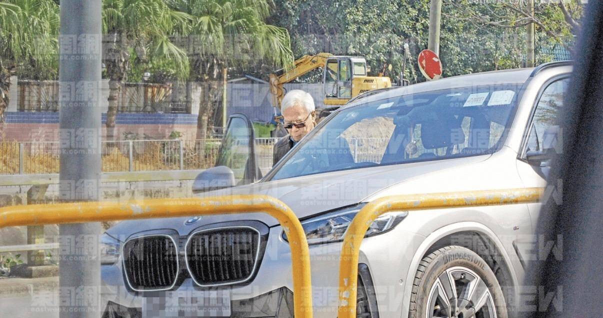 Sao nam giờ vàng trắng tay, phải sống trong nhà kho sau khi dâng 7 căn nhà, hàng trăm tỷ đồng cho tình trẻ- Ảnh 1.