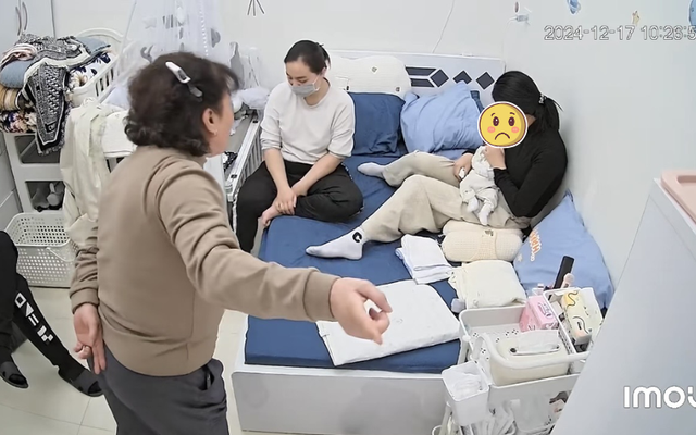 Đoạn camera sốc nhất hôm nay: Sao trần đời lại có người mẹ chồng thế này?- Ảnh 1.