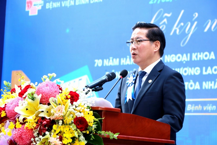 Sau 3.800 ca mổ robot, Bệnh viện Bình Dân hướng tới thành trung tâm đào tạo khu vực - Ảnh 1.