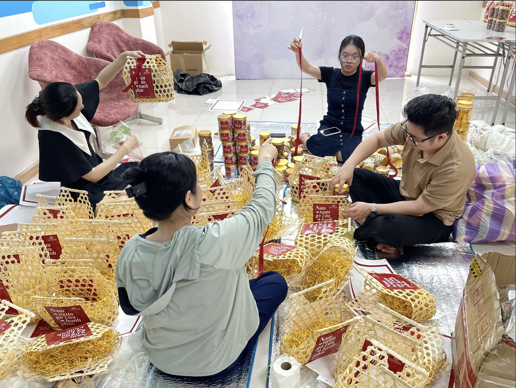 Sinh viên tranh thủ khởi nghiệp ngày Tết, vốn ít, doanh thu cao - 3