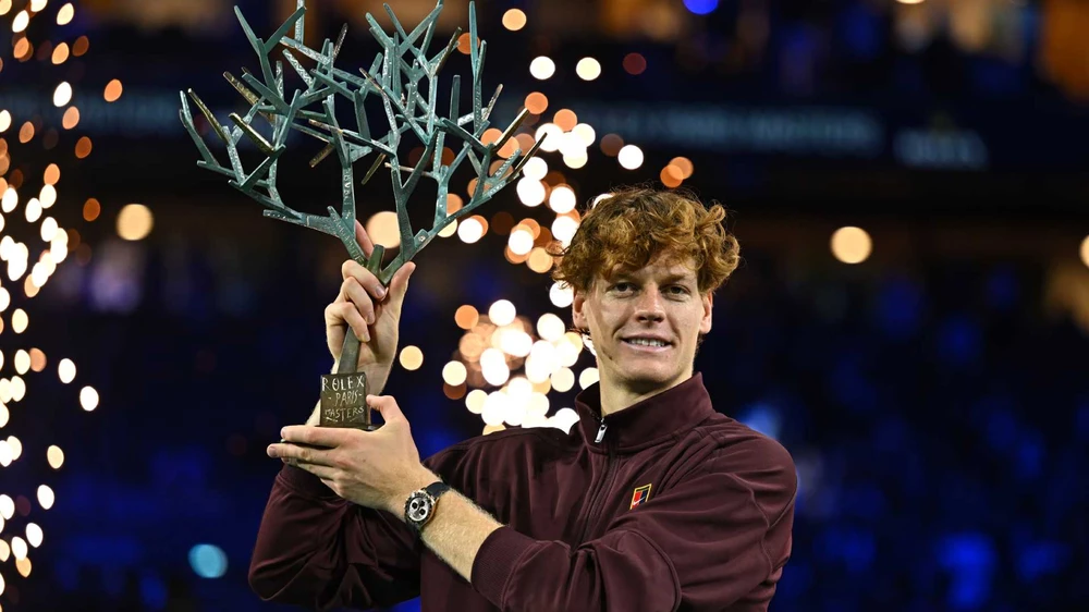 Sinner lên ngôi vô địch Paris Masters. Ảnh: ATP số 1 thế giới