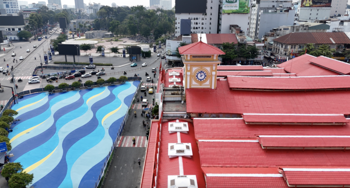 Đề xuất dừng chỉnh trang chợ Bến Thành, Hồ Con Rùa: Sở Xây dựng TP.HCM nói gì?- Ảnh 1.