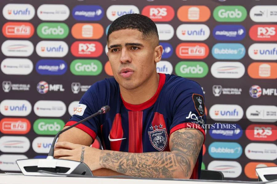 soc-malaysia-tang-cuong-2-ngoai-binh-nhap-tich-dau-viet-nam-co-sieu-sat-thu-176-ban (1).jpg