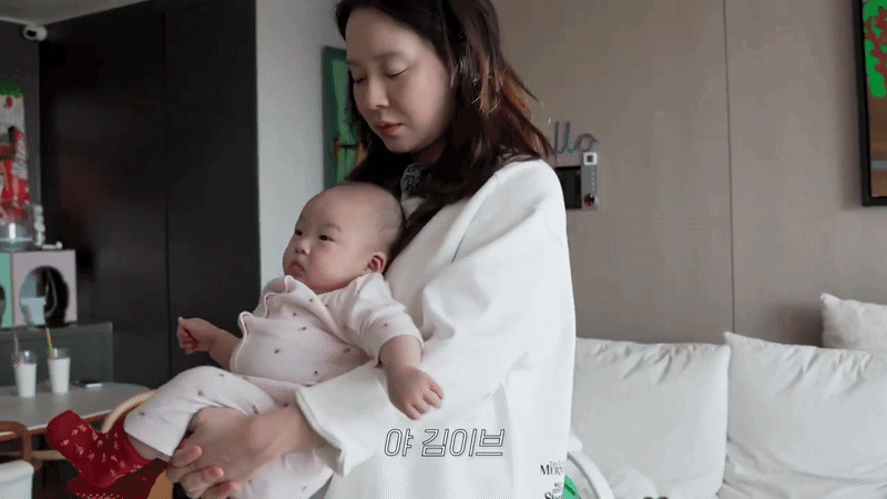 “Song Ji Hyo kiệt sức khi nuôi con”- Ảnh 3.