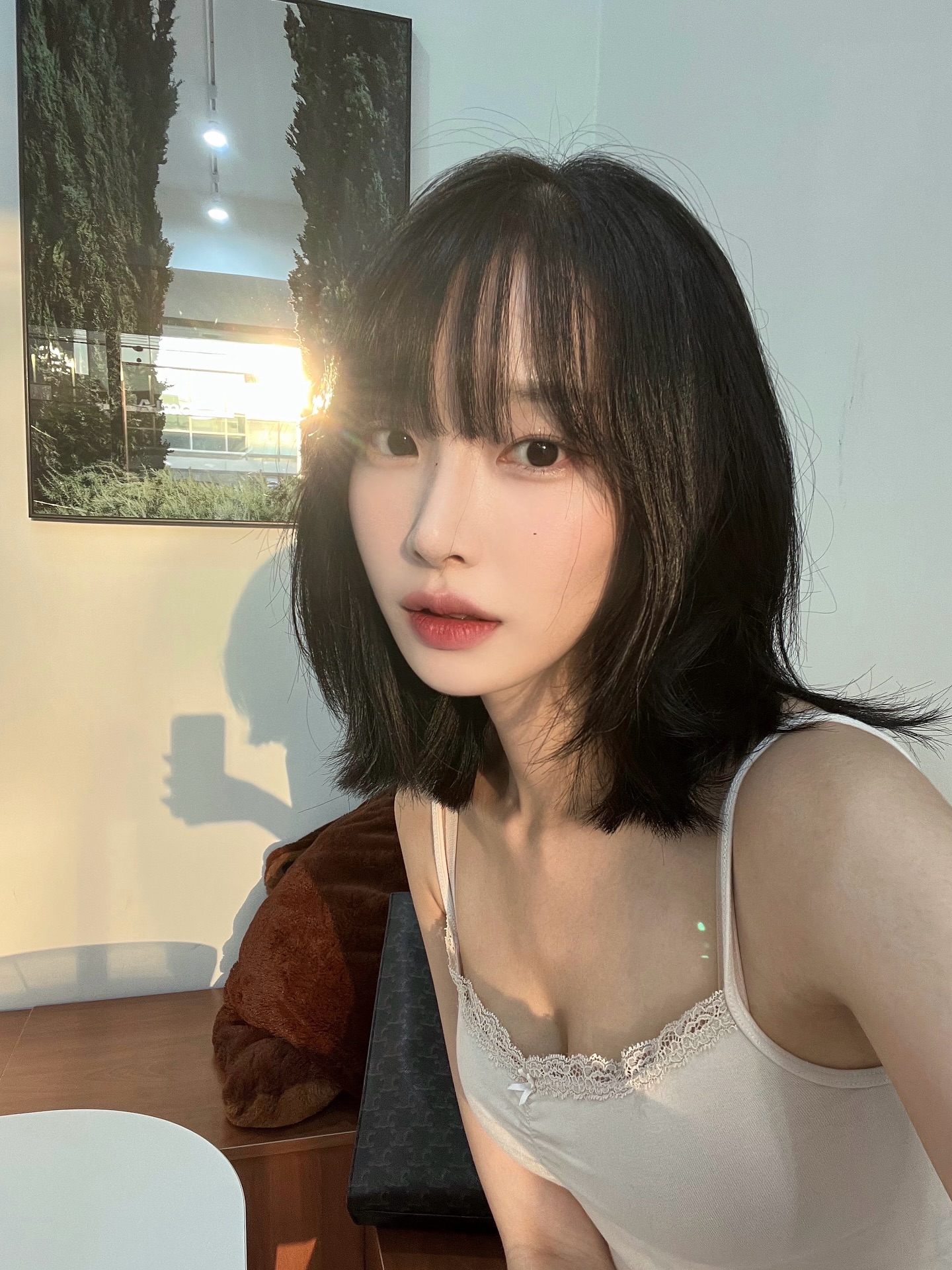 Suy cho cùng, tóc ngắn layer vẫn là dễ áp dụng nhất và 5 kiểu tuyệt đẹp nên cắt- Ảnh 1.