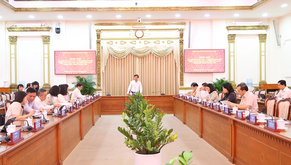 TP.HCM: 3 người ngoài Đảng, 2 người tự ứng cử đại biểu Quốc hội khóa XVI -đai-bieu-quuoc-hoi-tphcm 2.jpg