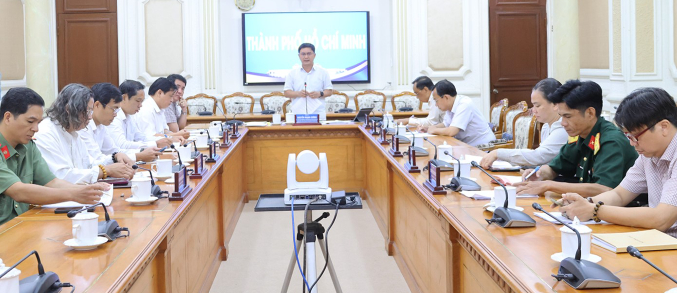 TP.HCM: Khuyến khích 'mạn đàm tiểu sử' để cử tri tìm hiểu kỹ về người ứng cử - Ảnh 1. TP.HCM: Khuyến khích 'mạn đàm tiểu sử' để cử tri tìm hiểu kỹ về người ứng cử - Ảnh 1.