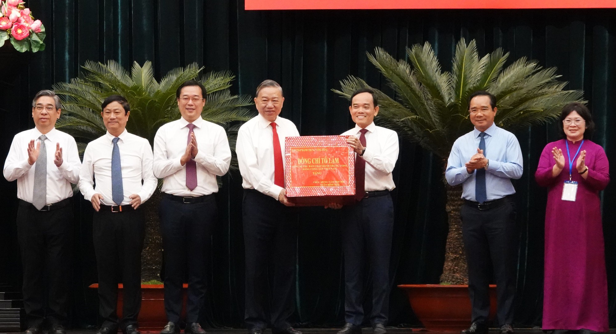 TP.HCM cần ưu tiên xử lý các điểm nghẽn lớn- Ảnh 1.