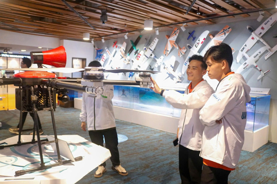 Tái cấu trúc mạnh mẽ thị trường lao động - Ảnh 1.