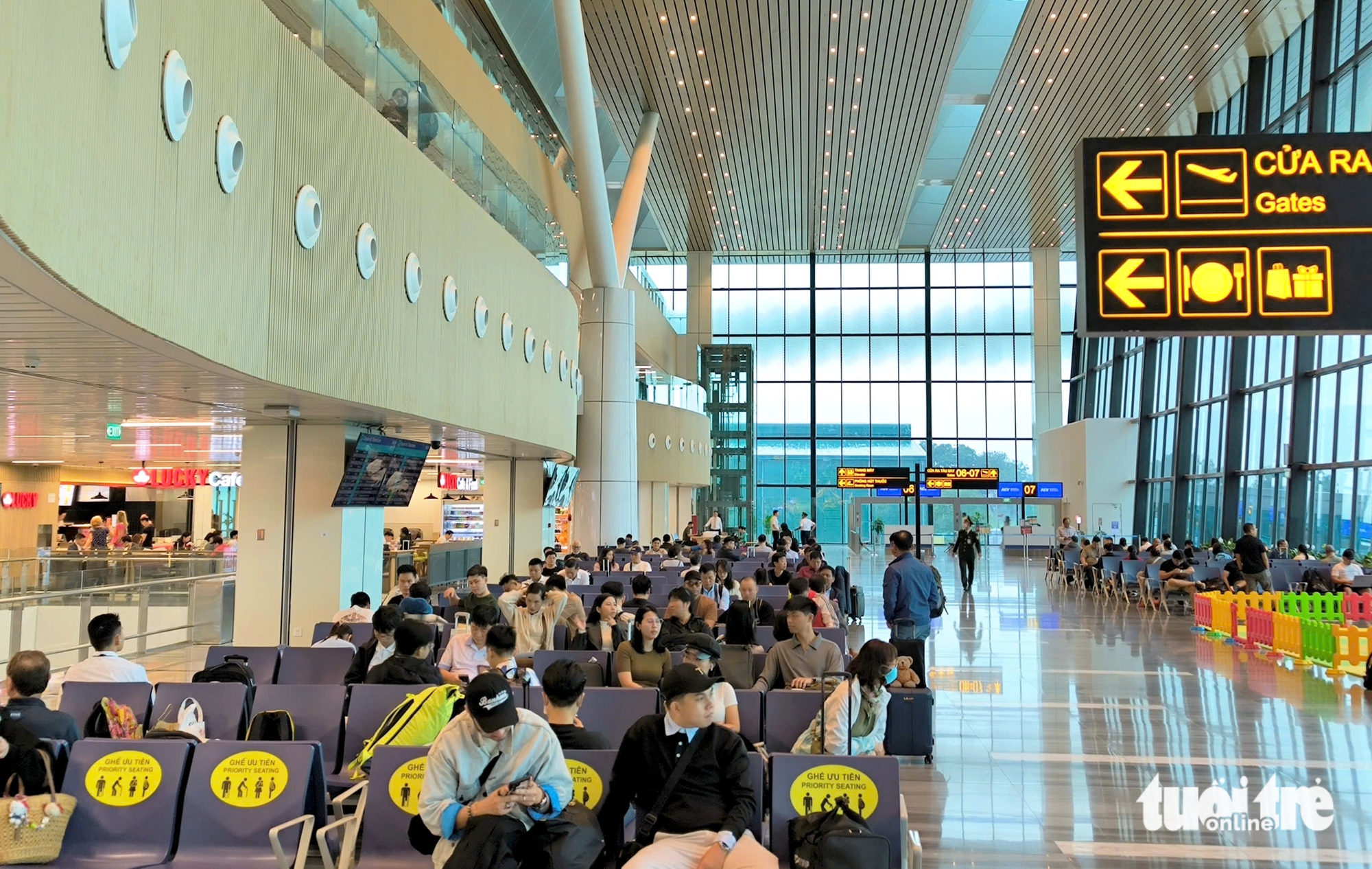 Tân Sơn Nhất - Ảnh 1.