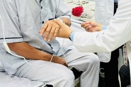 Đột quỵ khi đang hát karaoke