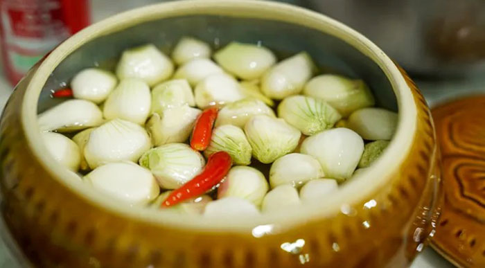 Tết người khéo nội trợ thường chuẩn bị thêm món phụ này, được xem là chi tiết quyết định sự tròn vẹn mâm cỗ- Ảnh 1.