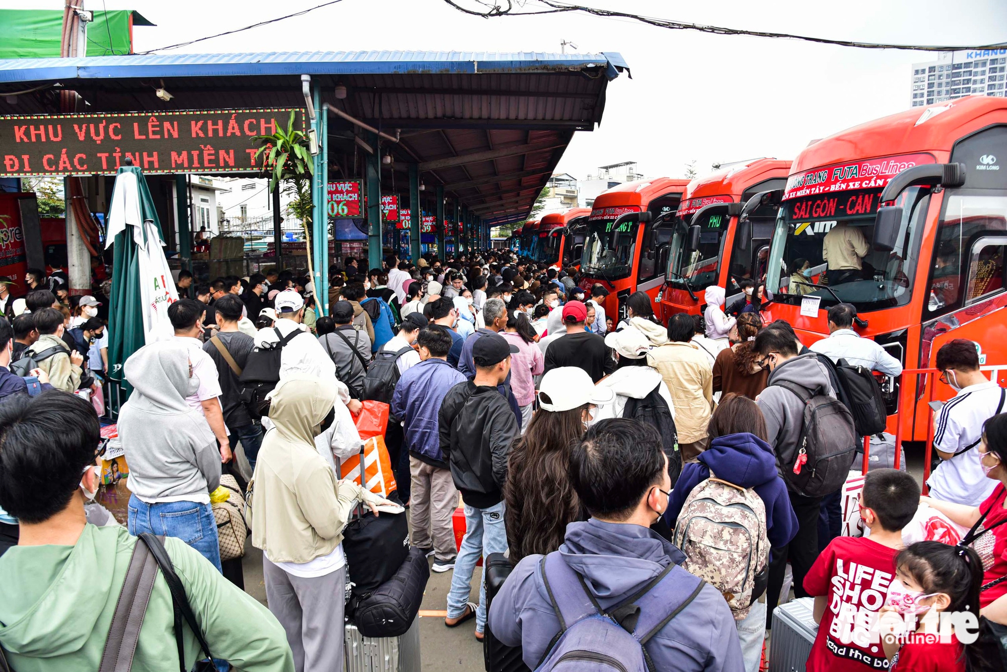 Tết nhớ vặn nhỏ loa karaoke giùm; Xe khách giường nằm chạy 145km/h dù quy định 90km/h 1 Tết - Ảnh 1.