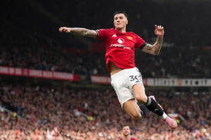 Phương pháp huấn luyện độc đáo của Sesko: Từ thực tế ảo đến thiền định