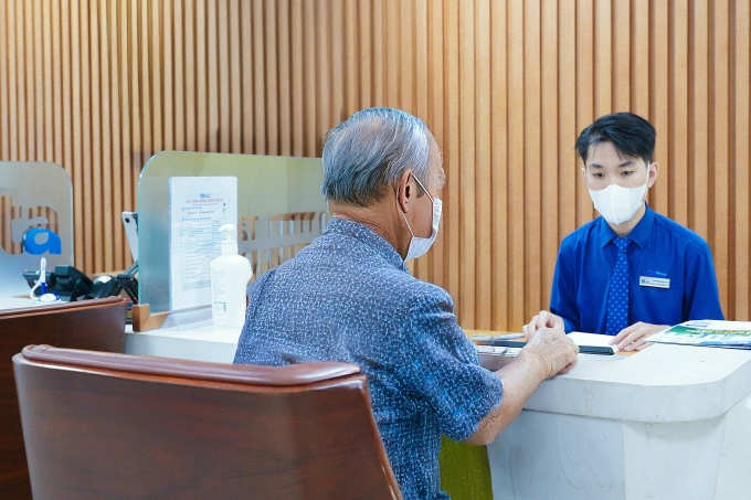 Ông Minh tái khám đều đặn theo lịch tại Bệnh viện Đa khoa Tâm Anh TP HCM. Ảnh: Duy Dương