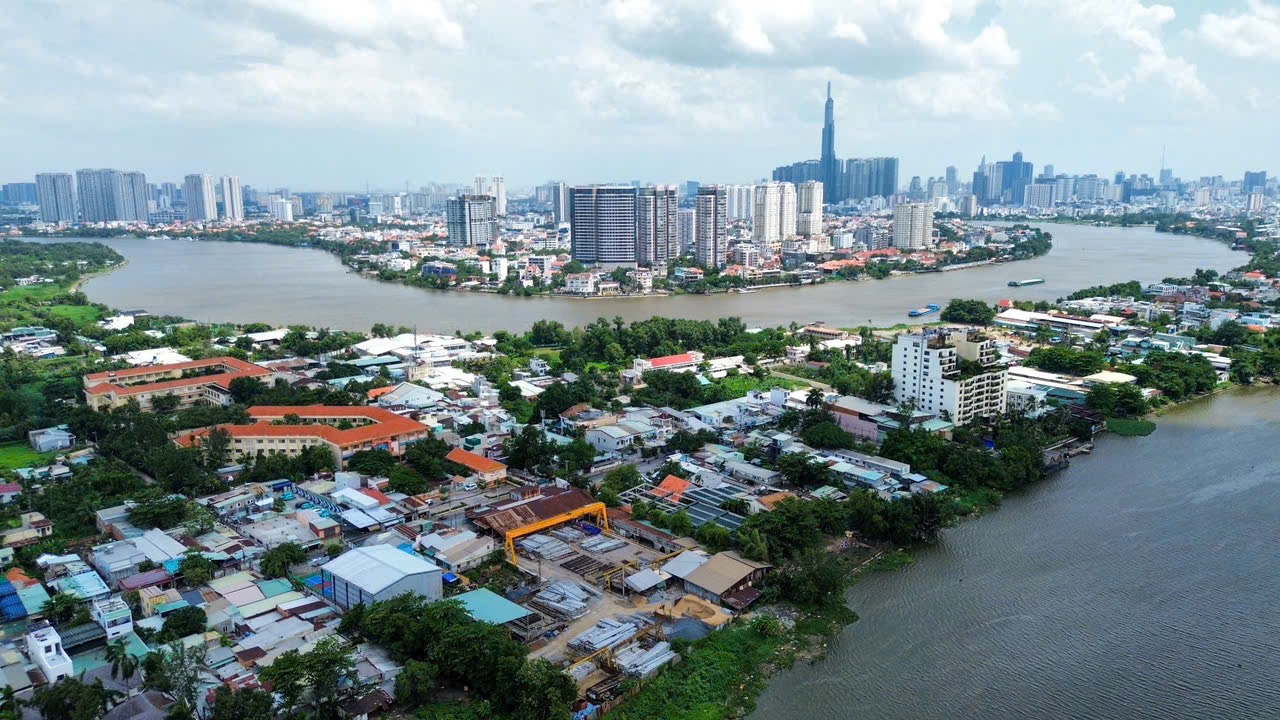 TP.HCM nhìn từ sông Sài Gòn: Thanh Đa 'độc bản', nhà chọc trời chờ mọc- Ảnh 1.