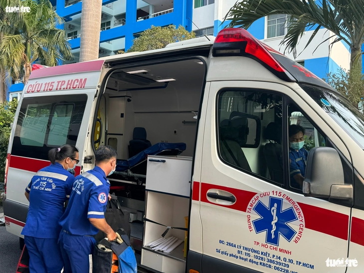 Thấy bóng y, bác sĩ cấp cứu 115 đến nhà, nỗi lo lắng dịu đi 1 bác sĩ cấp cứu 115 - Ảnh 1.