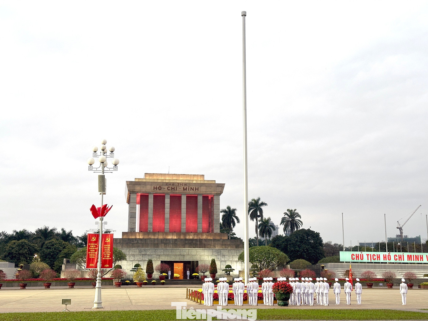 Thiêng liêng lễ thượng cờ tại Quảng trường Ba Đình ngày Tết- Ảnh 1.