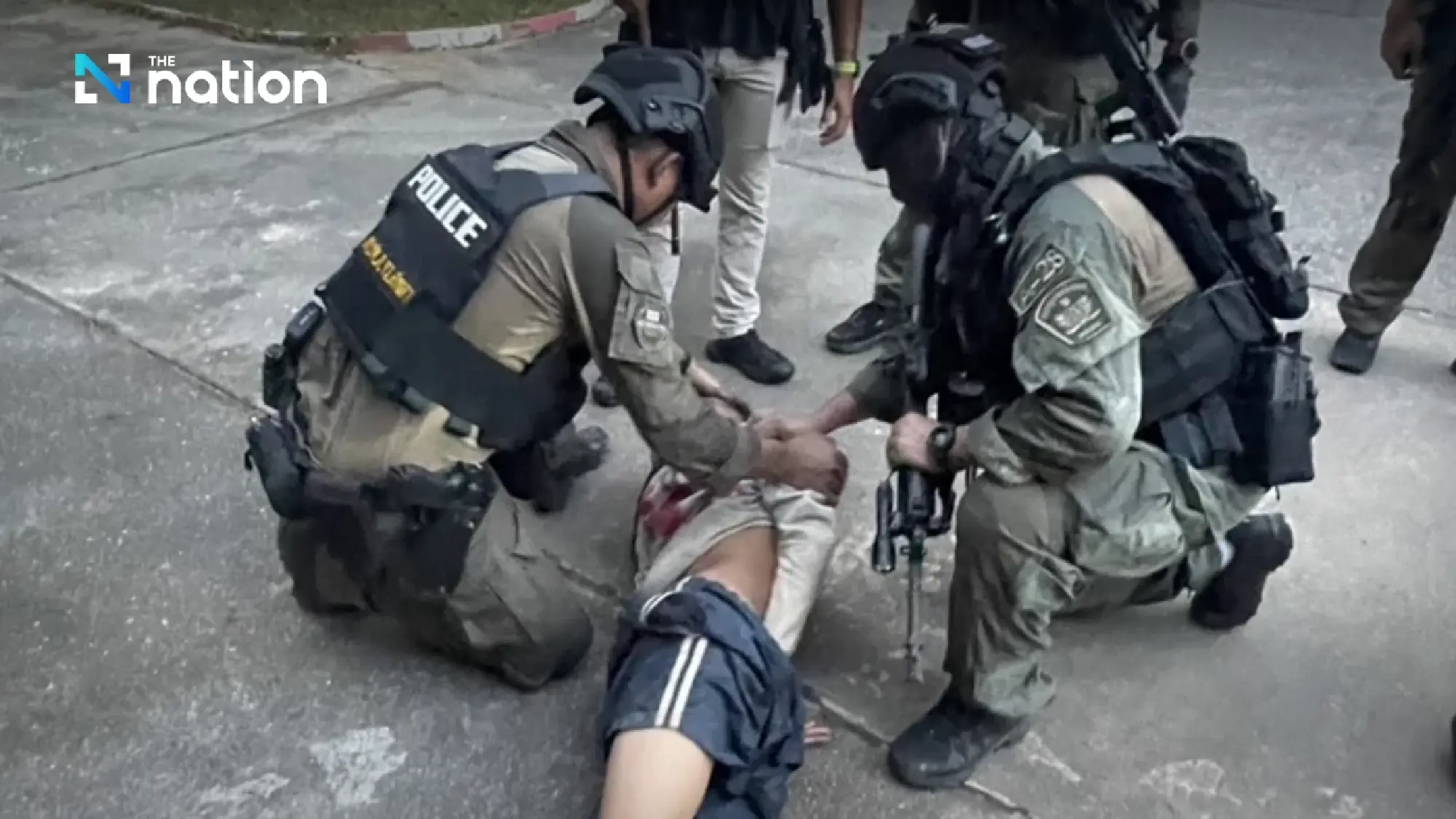 nổ súng - Ảnh 1.