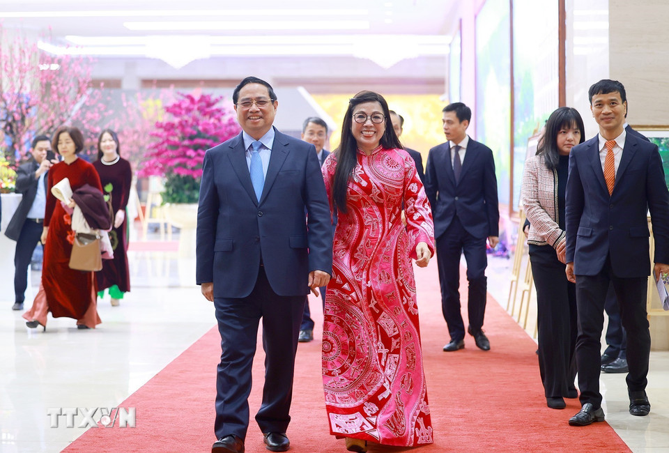 Thủ tướng kêu gọi các nhà ngoại giao nước ngoài cùng thực hiện '3 tạo lập' - Ảnh 1.