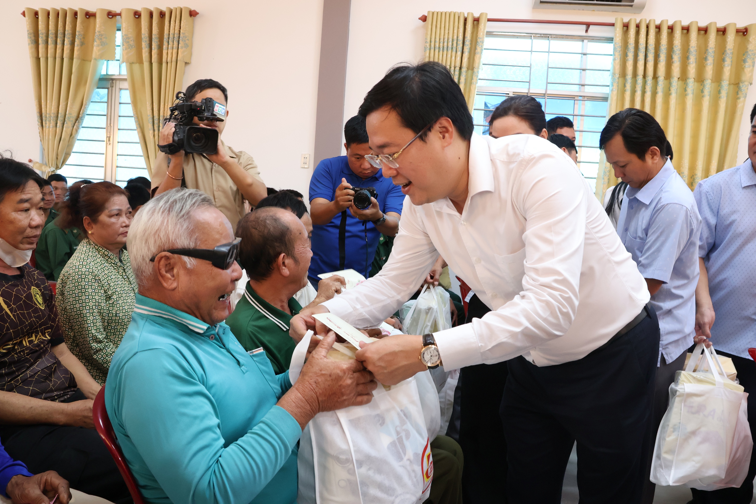 Thường trực Thành ủy TPHCM yêu cầu tăng tốc ngay sau Tết 2 Thường trực Thành ủy TPHCM: Tăng tốc ngay sau Tết, tạo nền tảng cho giai đoạn 2026-2030 - Ảnh 2.