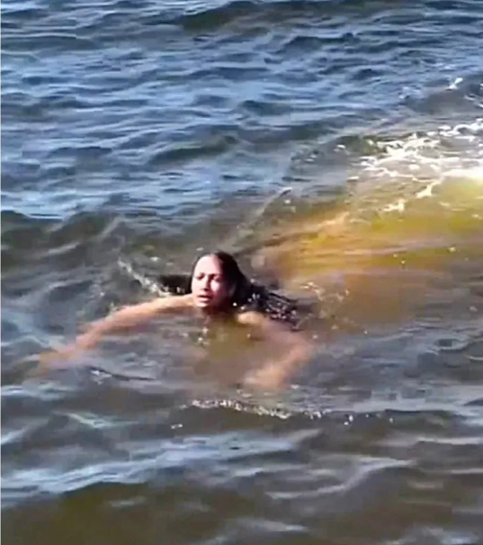 Thuy quai lang le boi ngay sat nguoi phu nu