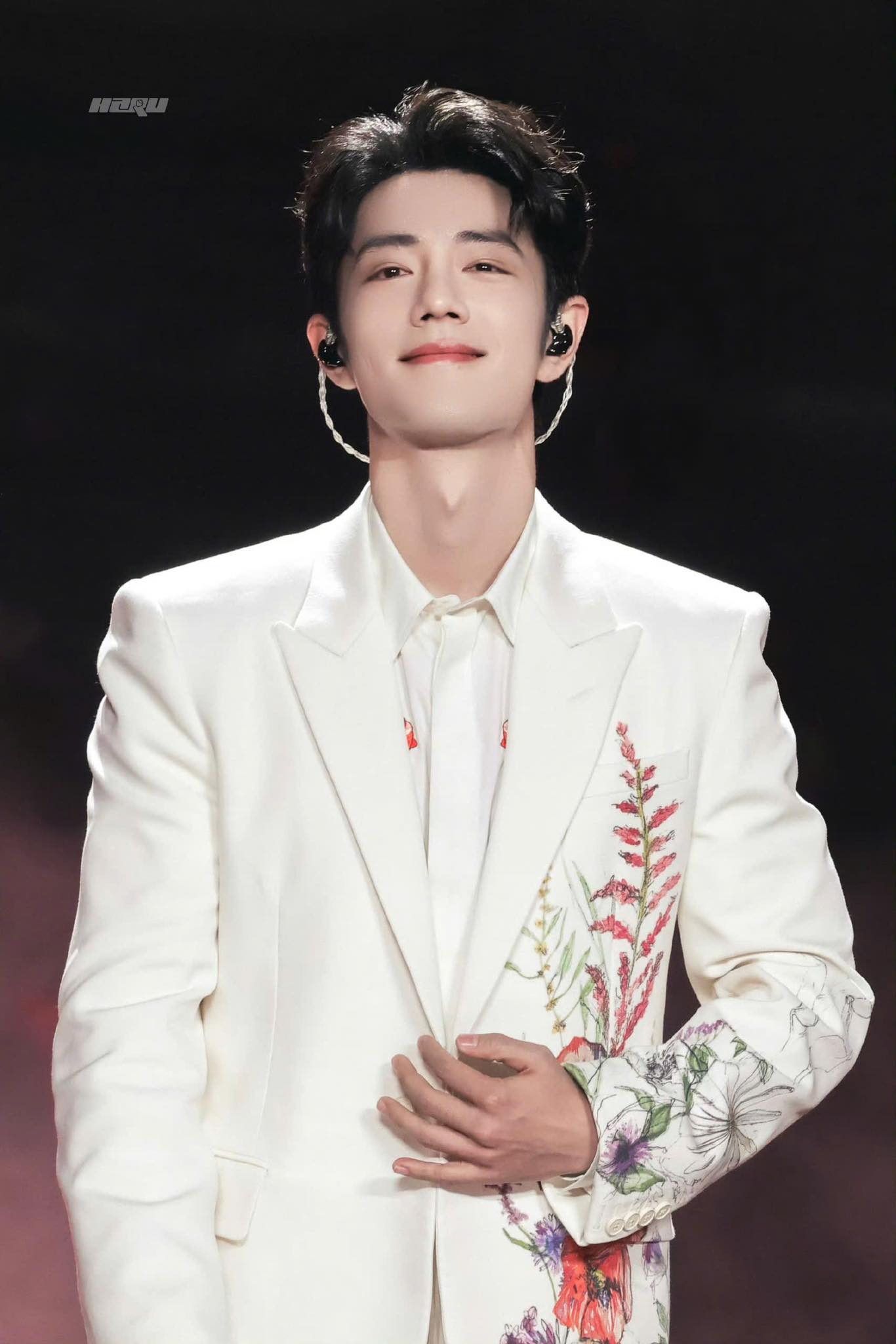 Trung Quốc có duy nhất 1 mỹ nam mang khí chất quốc thái dân an, đẹp như trăng sáng ai nhìn cũng được chữa lành- Ảnh 1.