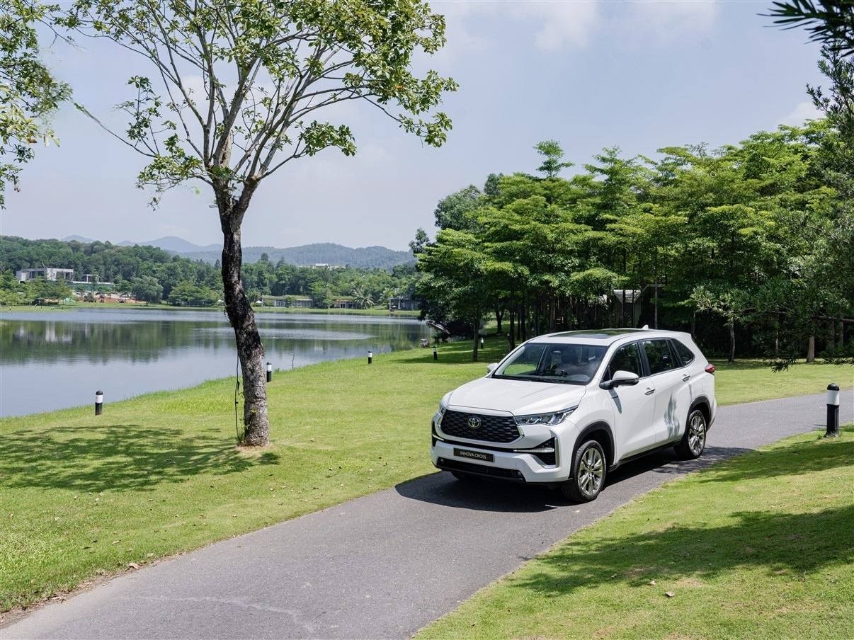 Toyota Innova Cross - Ảnh 1.