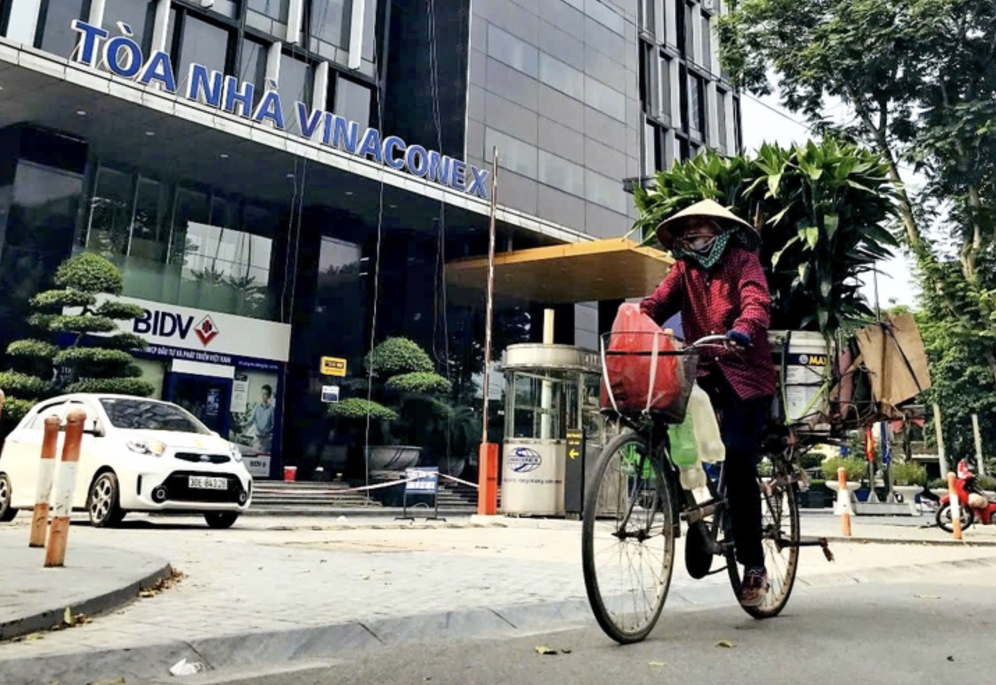 Tin tức sáng 28-2: Đề xuất nâng hạn mức bảo hiểm tiền gửi gần gấp 3; Biến động nhân sự ở Vinaconex 2 Tin tức sáng 28-2: Đề xuất nâng hạn mức bảo hiểm tiền gửi gần gấp 3; Biến động nhân sự ở Vinaconex - Ảnh 3.