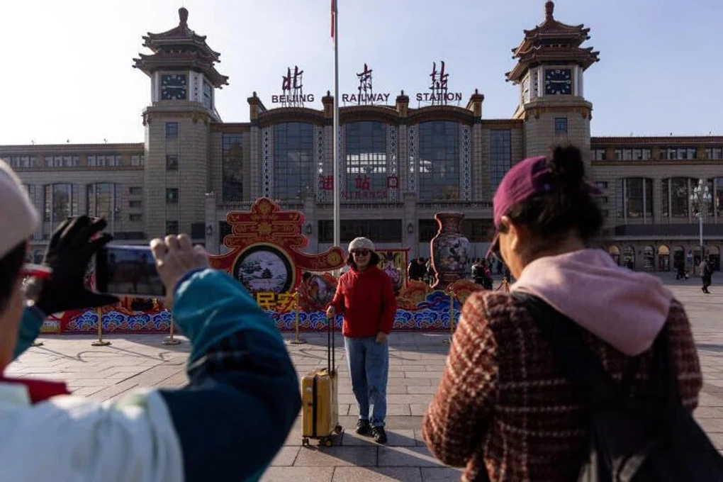 Tính toán của Trung Quốc khi bơm 297 triệu USD kích cầu dịp Tết - 1