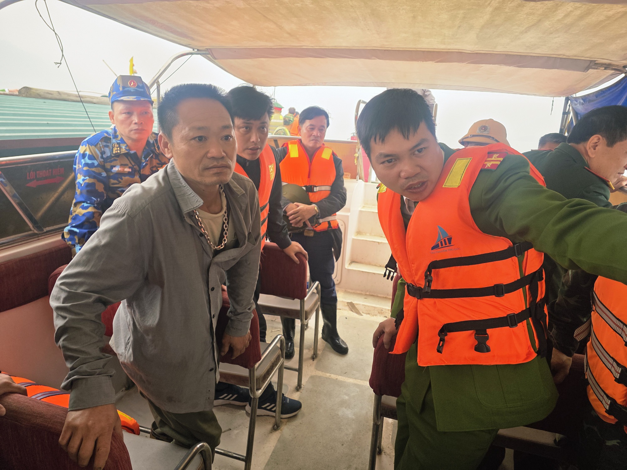 Người đầu tiên phát hiện vụ lật tàu ở hồ Thác Bà: 